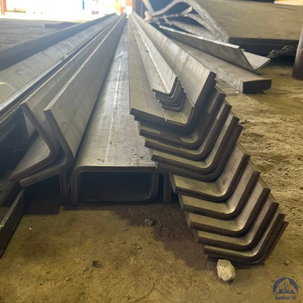 Уголок гнутый равнополочный 75х75х9 мм ст. С355 ГОСТ 19771-93