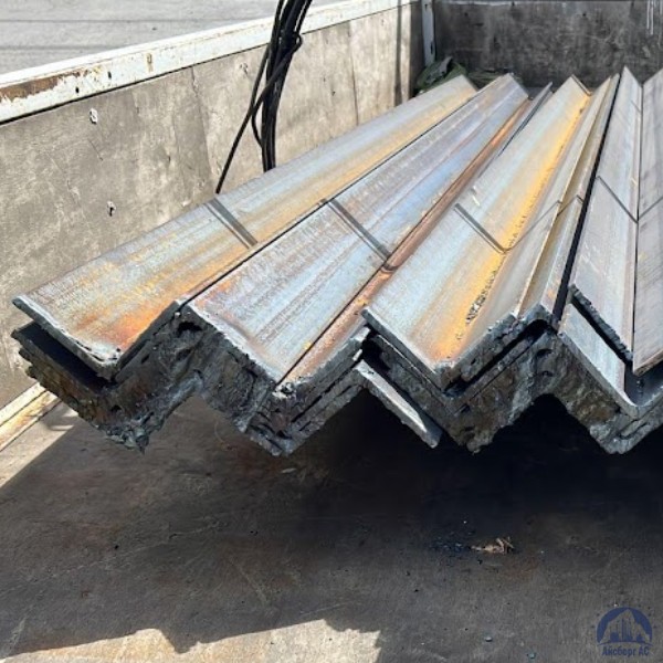 Уголок стальной равнополочный 125х125х12 мм С335 ГОСТ 8509-93