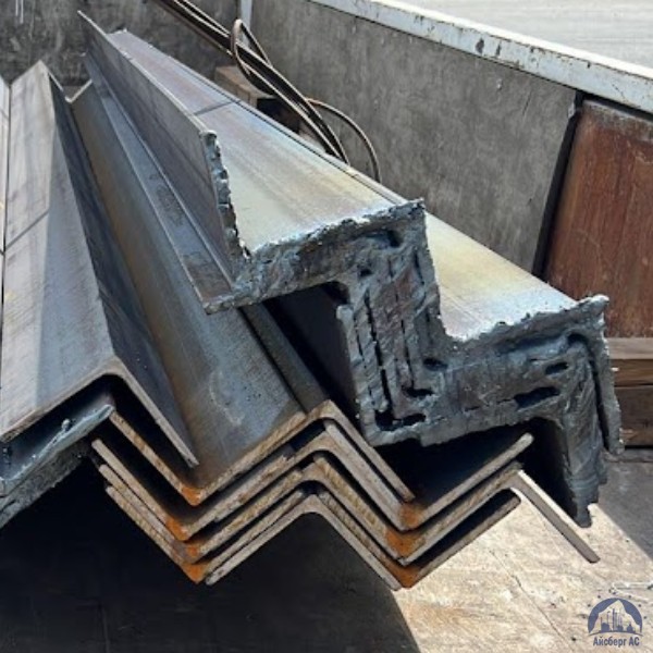 Уголок стальной равнополочный 125х125х8 мм С245 ГОСТ 8509-93