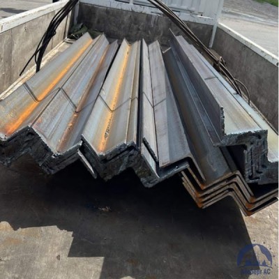 Уголок стальной равнополочный 200х200х13 мм С345 ГОСТ 8509-93 купить в Минске