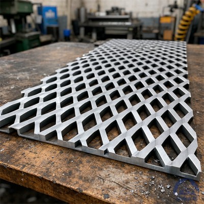 Алюминиевая декоративная просечно-вытяжная сетка 30х139х20 мм купить в Минске