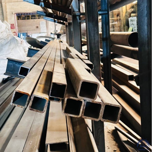 Труба профильная 100х100х2 мм ст 09Г2С